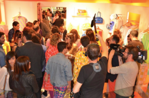 AMENITY PARTY COMPIS DE MODA