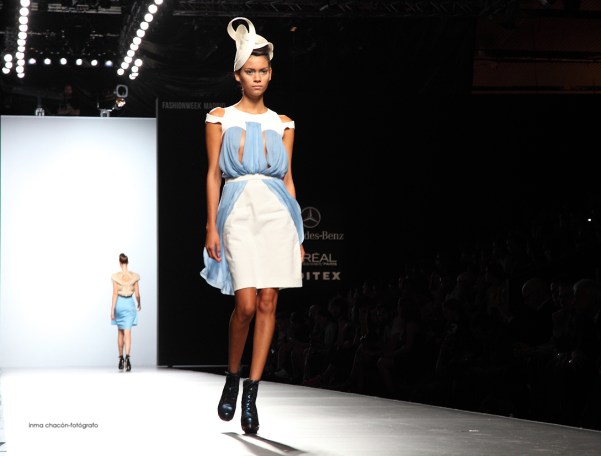 Edición Septiembre 2014 de Mercedes-Benz Fashion Week Madrid. Desfile LEYRE VALIENTE. Fotografía de INMA CHACÓN 