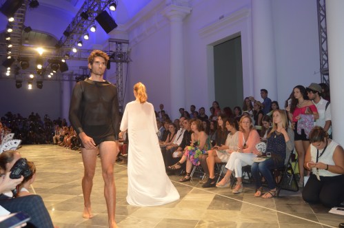 Desfile de Virtudes Langa en Valencia Fashion Week XVII