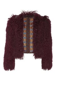 Abrigo de pelo, de Etro color marsala (3.350 €).